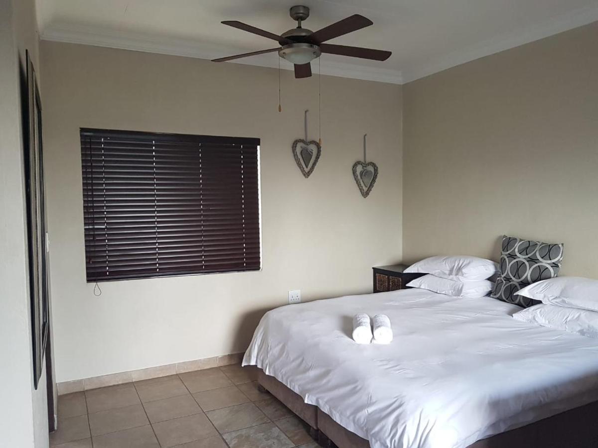 Private Apartments & Biz Stays Pretoria-Noord Exteriör bild