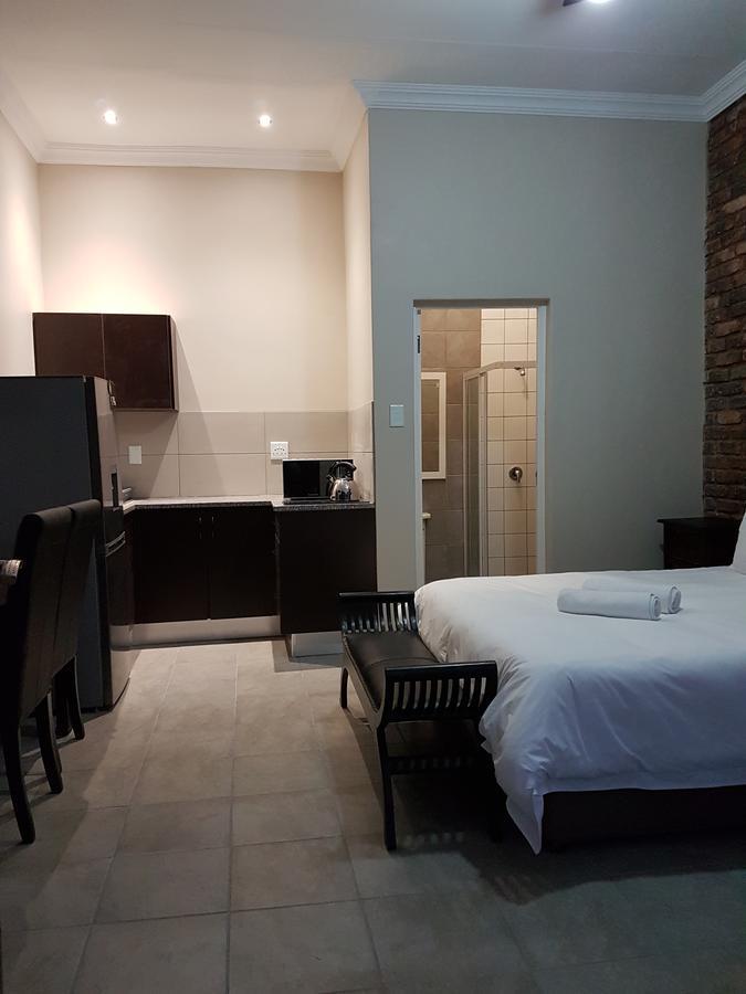 Private Apartments & Biz Stays Pretoria-Noord Exteriör bild