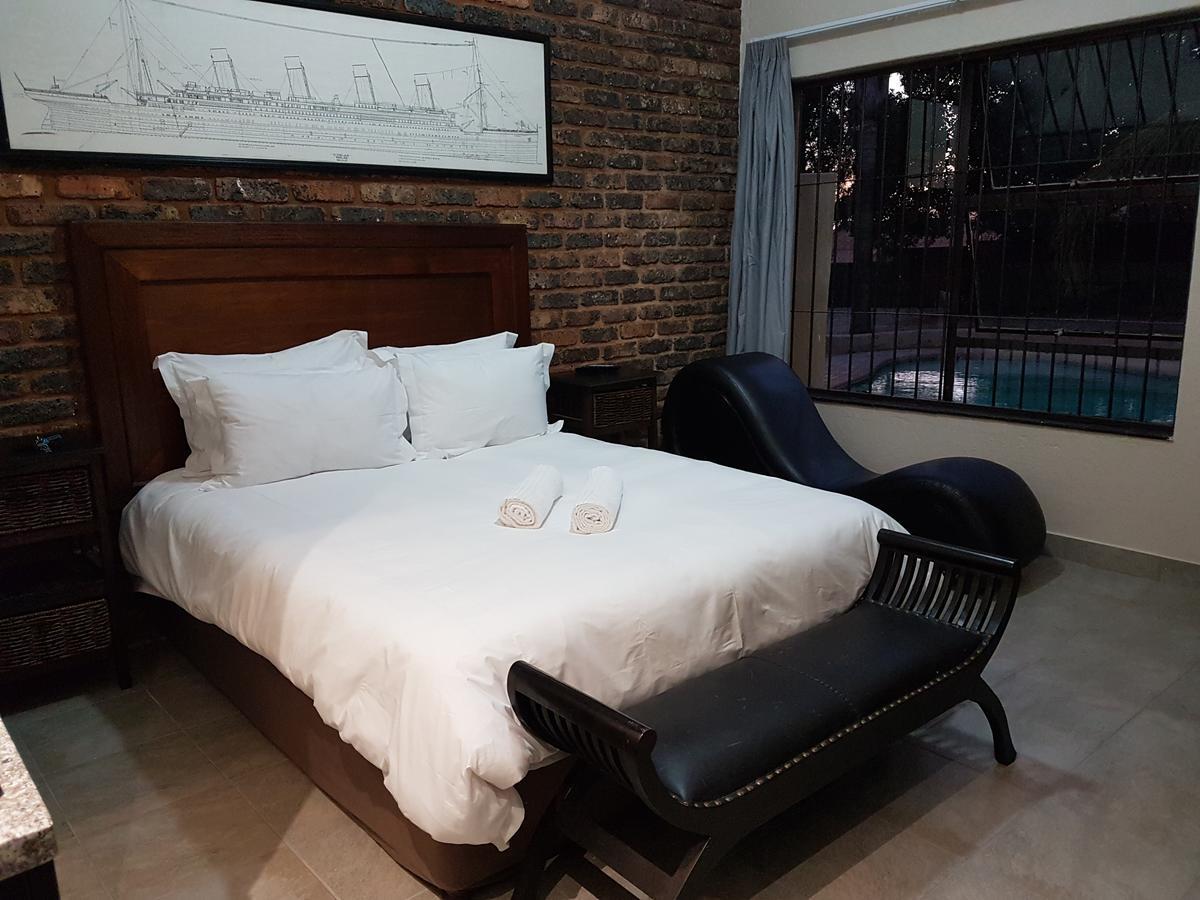 Private Apartments & Biz Stays Pretoria-Noord Exteriör bild