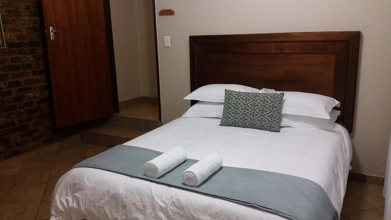 Private Apartments & Biz Stays Pretoria-Noord Exteriör bild